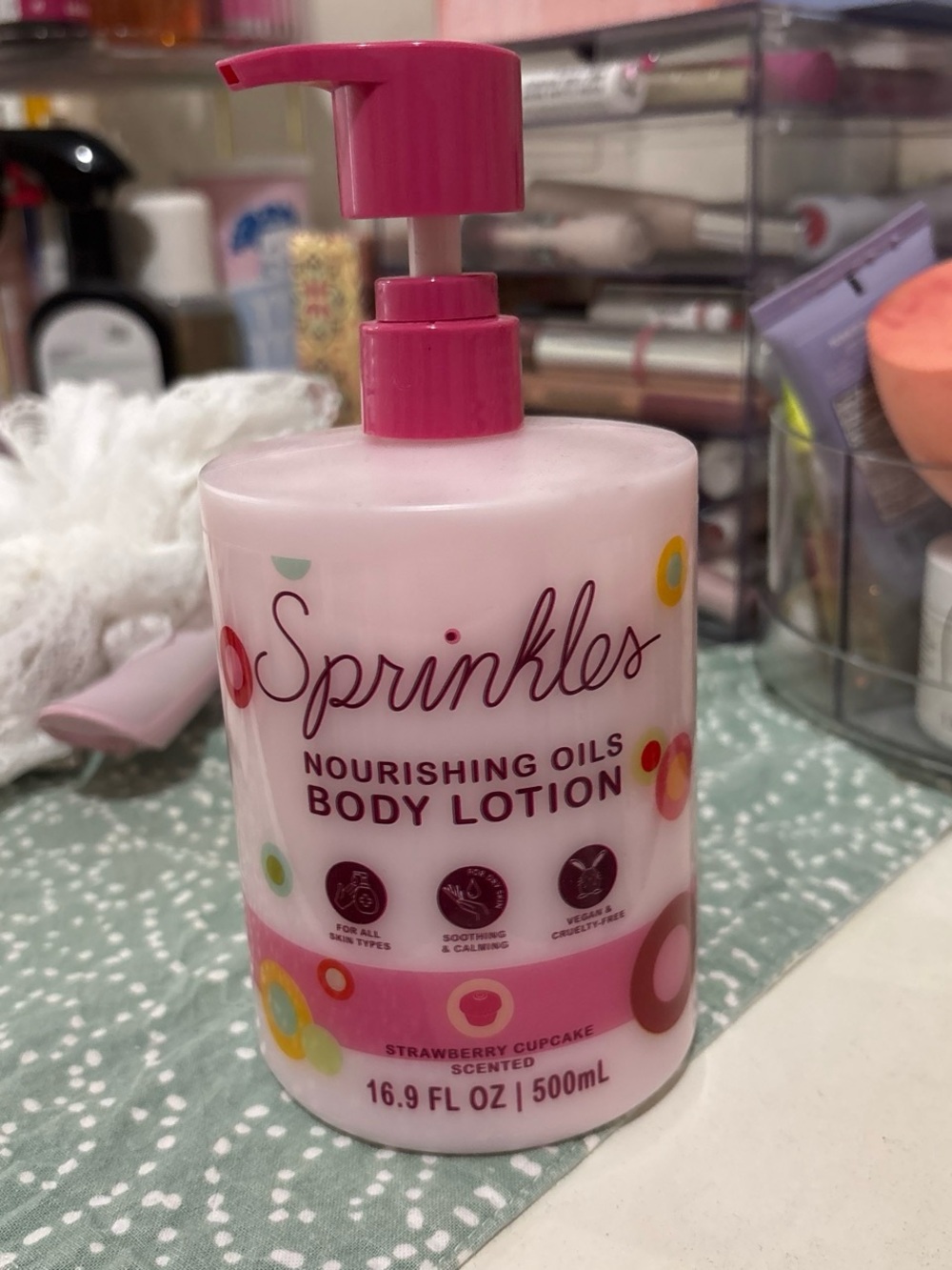 Strawberry Cupcake Nourishing Oils Body Lotion - Pink